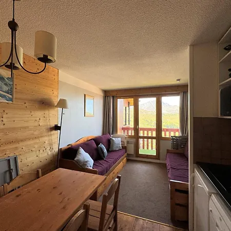 Apartment Cosy Au Pied Des Pistes Avec Balcon Et Casier A Skis - Fr-1-181-2034